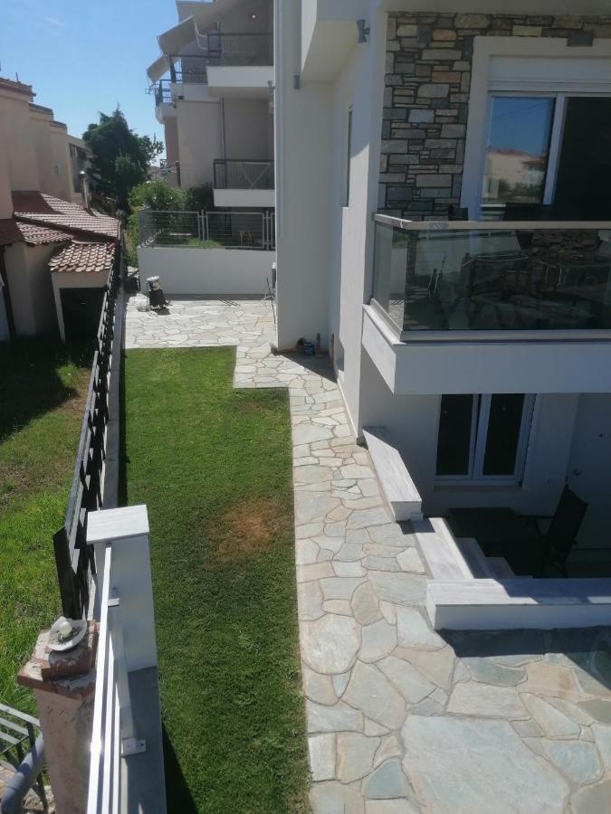 Villa Nikiti View 2 Exterior photo