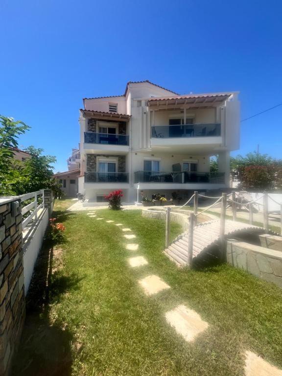 Villa Nikiti View 2 Exterior photo